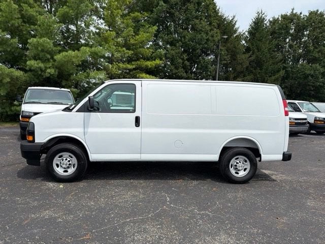 2026 Chevrolet Express Cargo 1WT