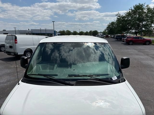 2026 Chevrolet Express Cargo 1WT