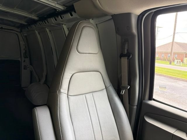 2026 Chevrolet Express Cargo 1WT