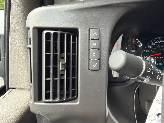 2026 Chevrolet Express Cargo 1WT