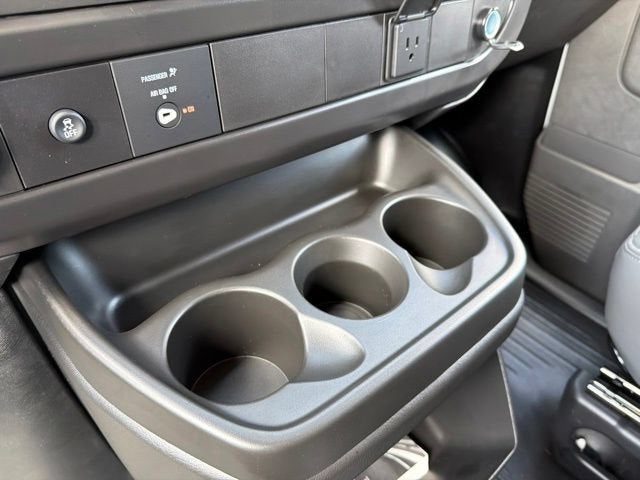 2026 Chevrolet Express Cargo 1WT