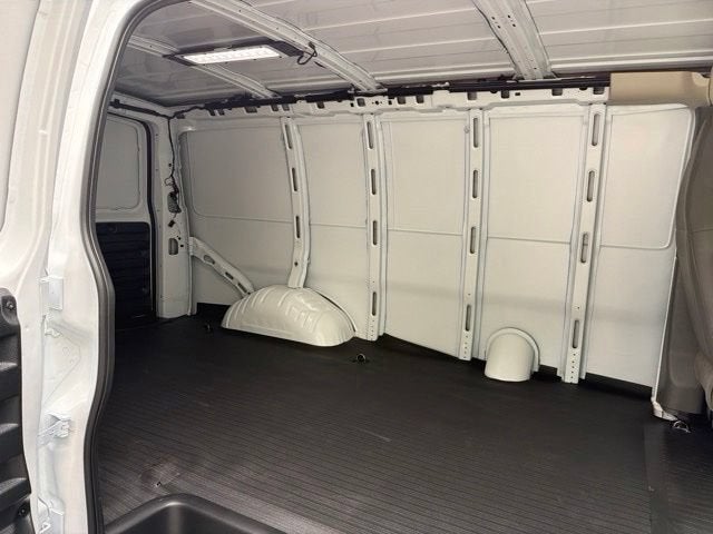 2026 Chevrolet Express Cargo 1WT
