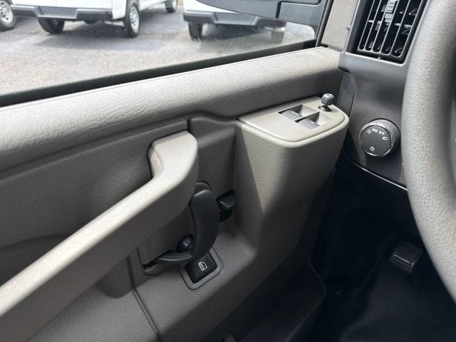 2026 Chevrolet Express Cargo 1WT