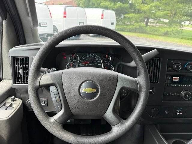 2026 Chevrolet Express Cargo 1WT