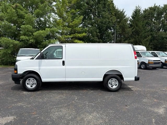 2026 Chevrolet Express Cargo 1WT