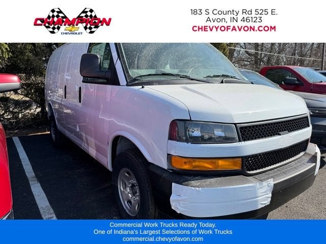 2025 Chevrolet Express Cargo WT