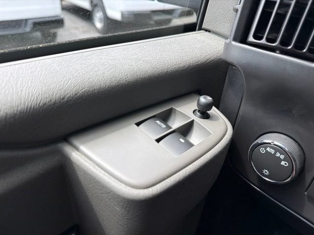 2026 Chevrolet Express Cargo 1WT