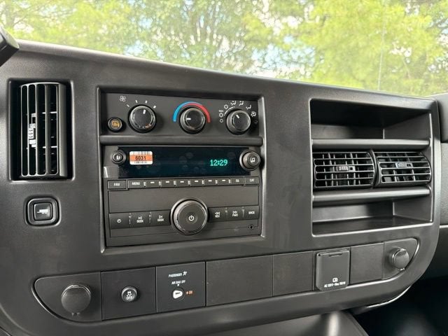 2026 Chevrolet Express Cargo 1WT