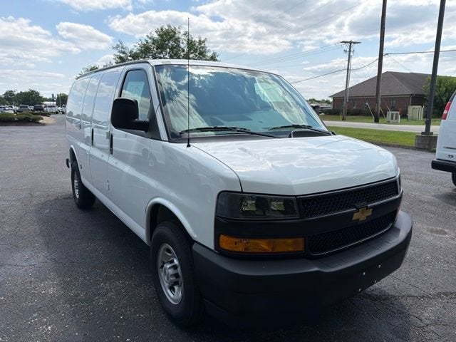 2026 Chevrolet Express Cargo 1WT