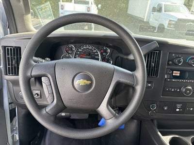 2025 Chevrolet Express Cargo WT