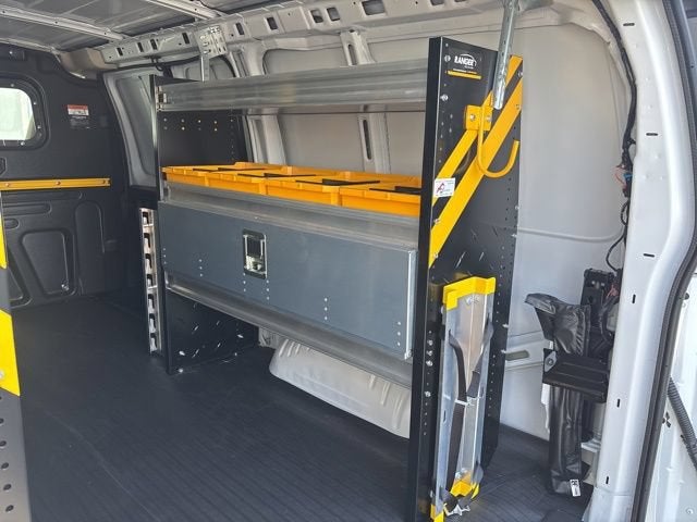 2025 Chevrolet Express Cargo WT