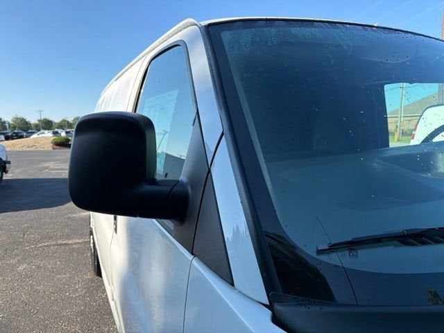 2026 Chevrolet Express Cargo 1WT