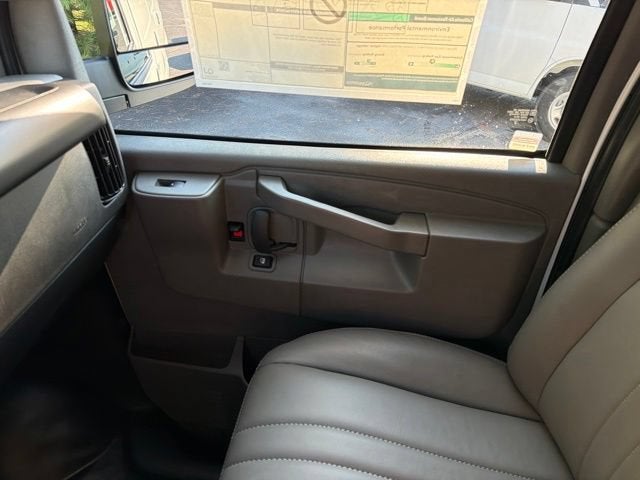 2026 Chevrolet Express Cargo 1WT