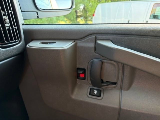 2026 Chevrolet Express Cargo 1WT