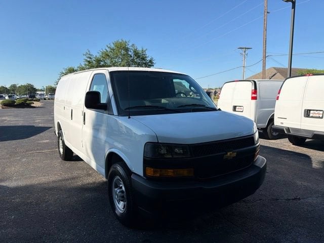 2026 Chevrolet Express Cargo 1WT