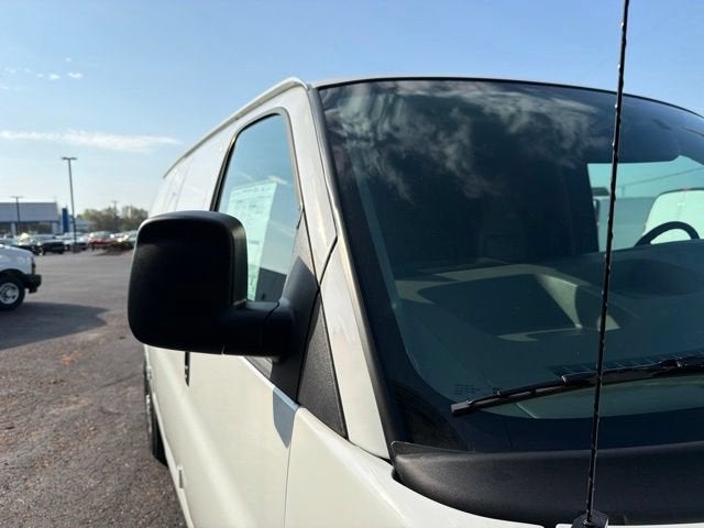 2026 Chevrolet Express Cargo 1WT