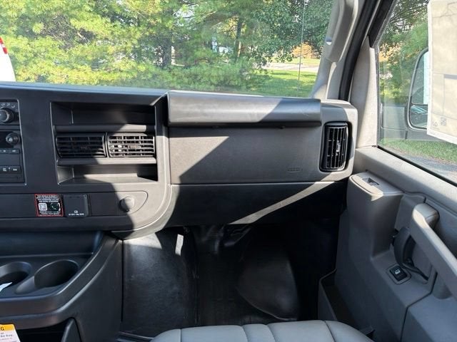 2026 Chevrolet Express Cargo 1WT