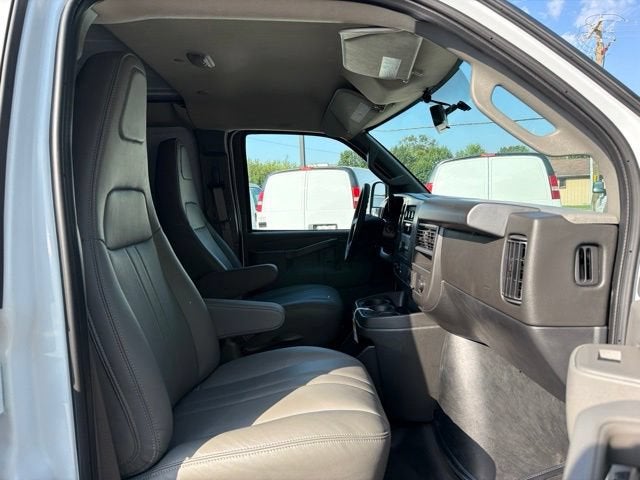 2026 Chevrolet Express Cargo 1WT