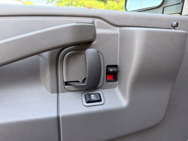2026 Chevrolet Express Cargo 1WT