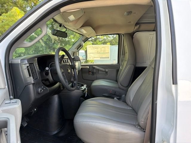 2026 Chevrolet Express Cargo 1WT
