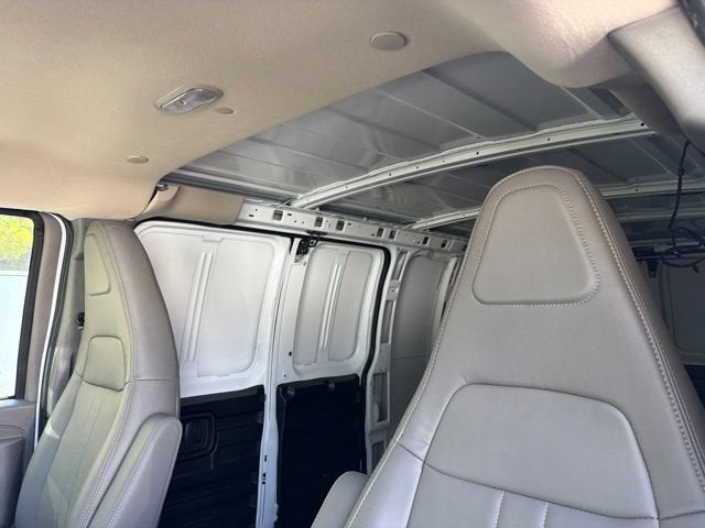 2026 Chevrolet Express Cargo 1WT