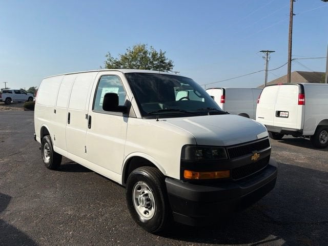 2026 Chevrolet Express Cargo 1WT