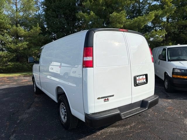 2026 Chevrolet Express Cargo 1WT