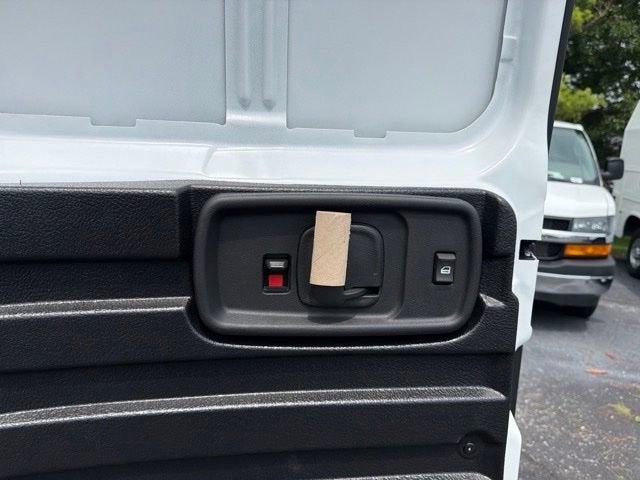 2026 Chevrolet Express Cargo 1WT