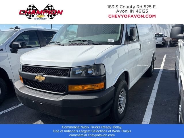 2025 Chevrolet Express Cargo WT
