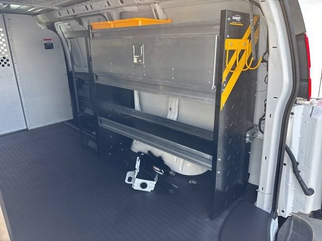 2025 Chevrolet Express Cargo WT