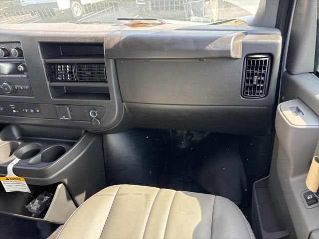 2025 Chevrolet Express Cargo WT
