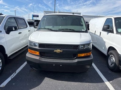 2025 Chevrolet Express Cargo WT
