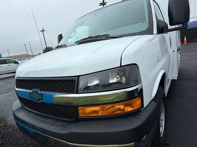 2025 Chevrolet Express Cutaway 3500 1WT