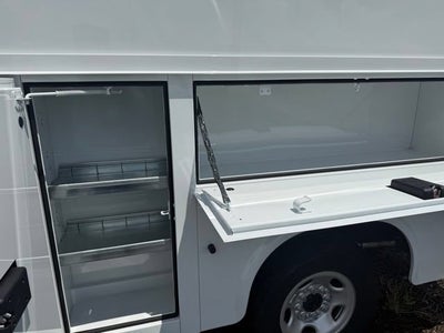 2025 Chevrolet Express Cutaway 3500 1WT