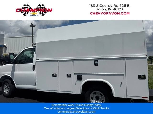 2025 Chevrolet Express Cutaway 3500 1WT