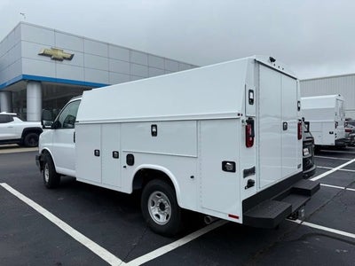 2025 Chevrolet Express Cutaway 3500 1WT