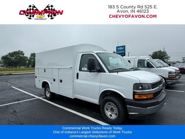 2025 Chevrolet Express Cutaway 3500 1WT
