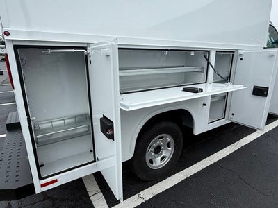 2025 Chevrolet Express Cutaway 3500 1WT