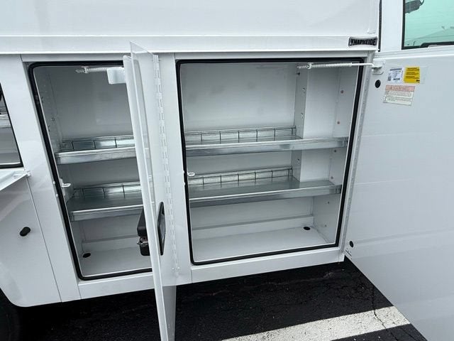 2025 Chevrolet Express Cutaway 3500 1WT