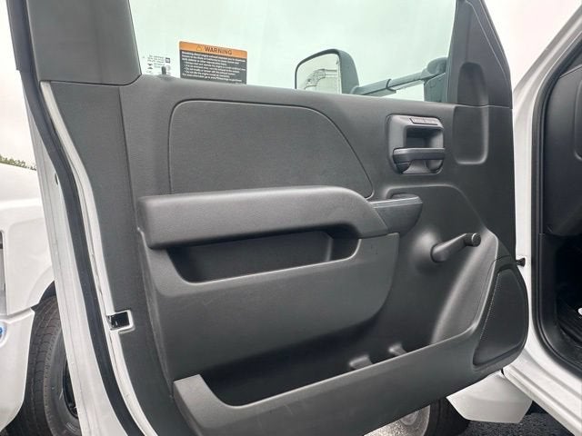 2024 Chevrolet Silverado 5500 HD Work Truck