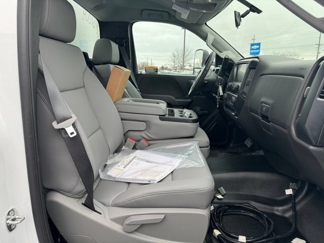 2024 Chevrolet Silverado 5500 HD Work Truck