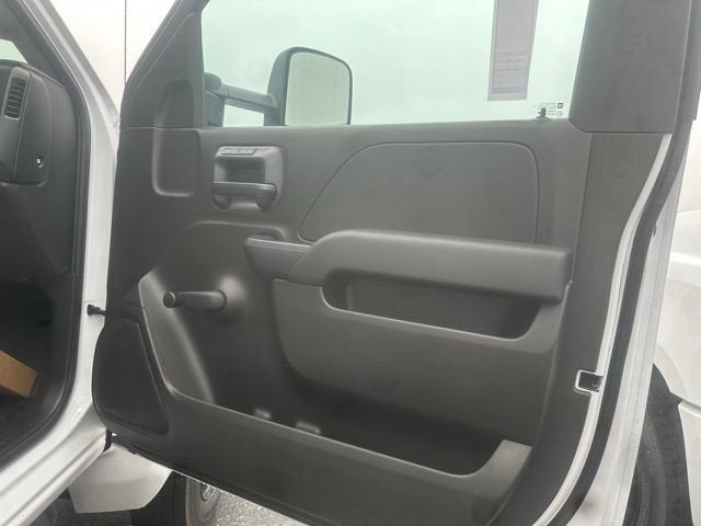2024 Chevrolet Silverado 5500 HD Work Truck