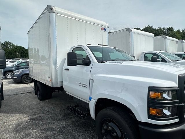 2024 Chevrolet Silverado 5500 HD Work Truck