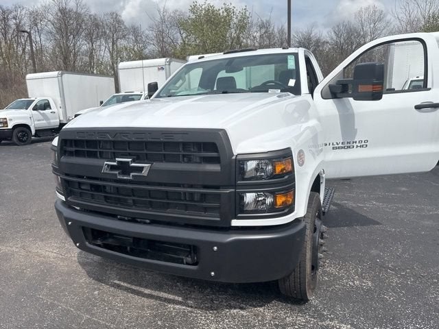 2024 Chevrolet Silverado 5500 HD Work Truck