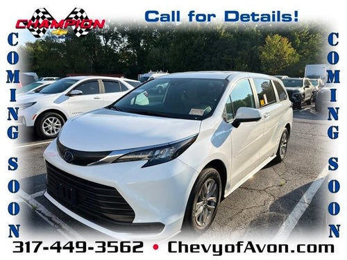 2025 Toyota Sienna LE