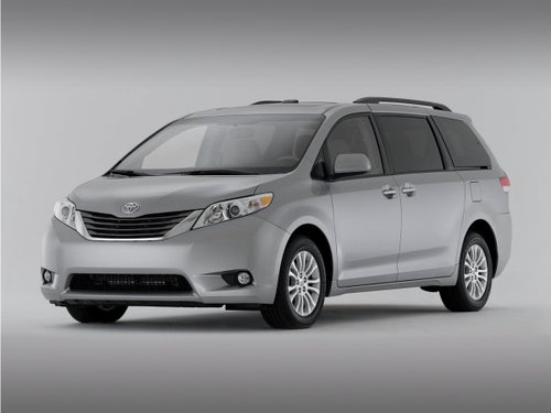 2012 Toyota Sienna XLE V6 8 Passenger