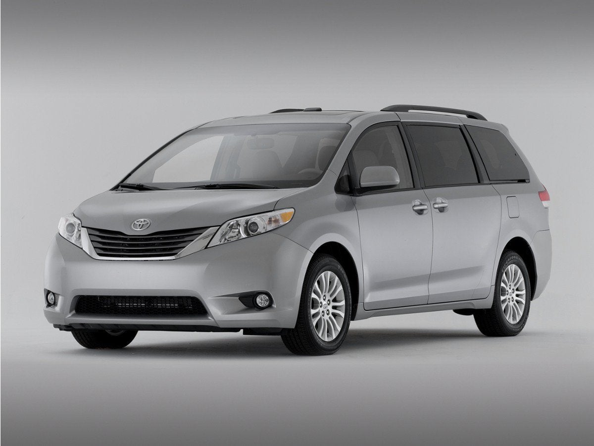 2012 Toyota Sienna XLE V6 8 Passenger
